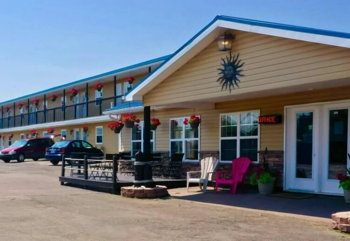 Parlee Beach Motel hotel hero