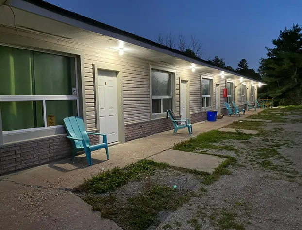 Muskoka Nights Motel hotel detail image 1