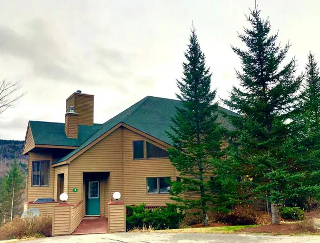 C3 Crawford Ridge Townhome with Mt Washington views - just a short walk from ski lodge and slopes hotel detail image 2