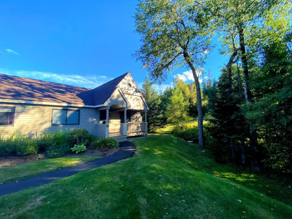 F6 Townhome with golf course and mountain views in Bretton Woods next to Mt. Washington HotelF6 hotel hero