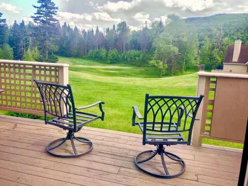 G2 Sunny and homey Fairway Village Townhome right on the Omni Mount Washington Hotel golf course hotel detail image 1