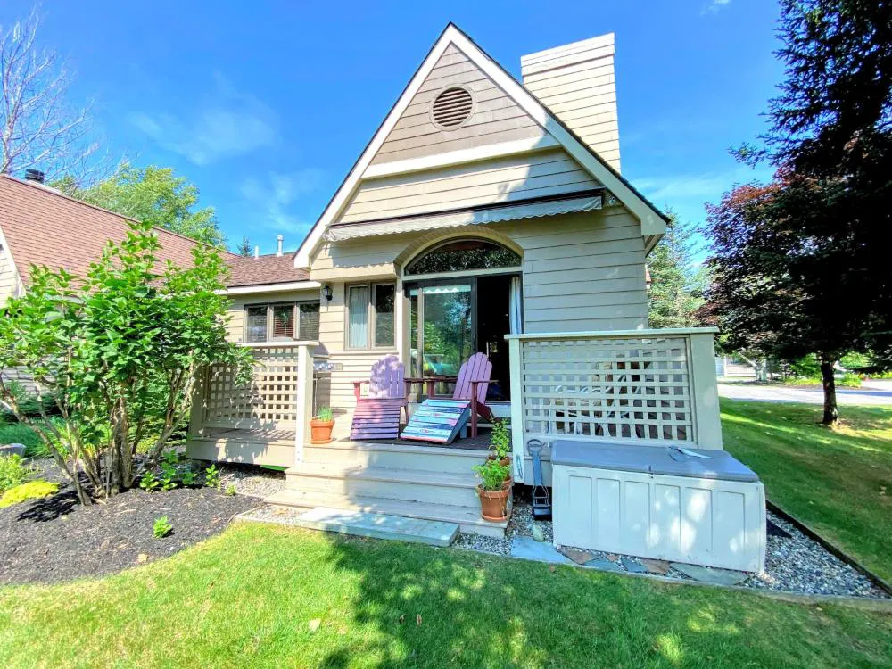 F8 Luxurious Mt Washington Hotel golf course home Wifi cable air conditioning hotel hero