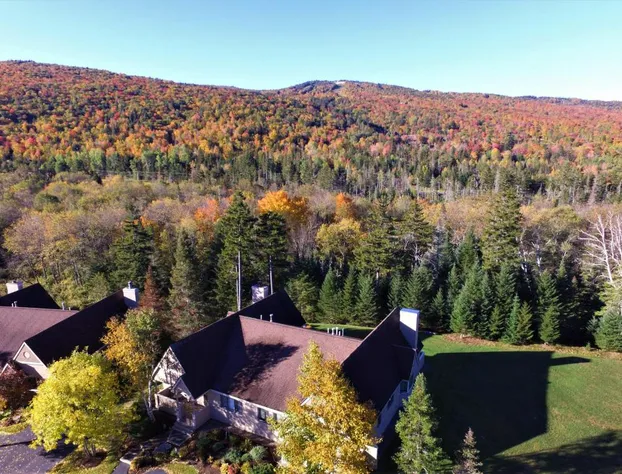 F8 Luxurious Mt Washington Hotel golf course home Wifi cable air conditioning hotel detail image 3