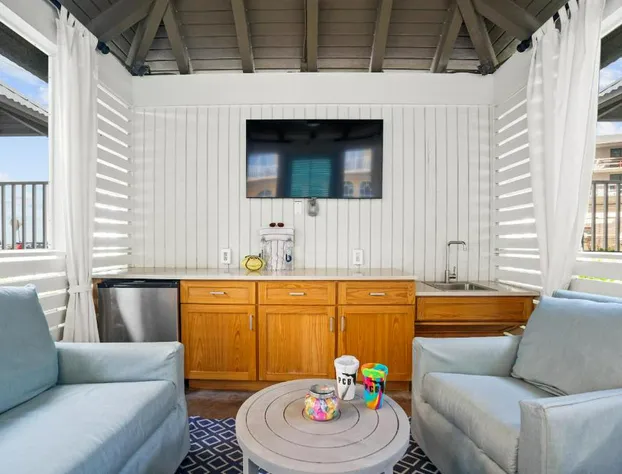 Calypso Tower 3 by Panhandle Getaways hotel detail image 2