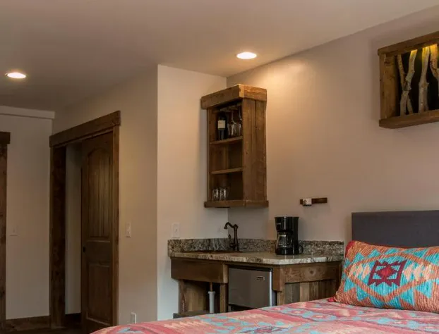 Clear Creek Inn hotel detail image 3
