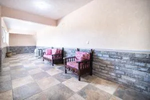 PENINSULA STAYS Executive Hotel hotel detail image 3