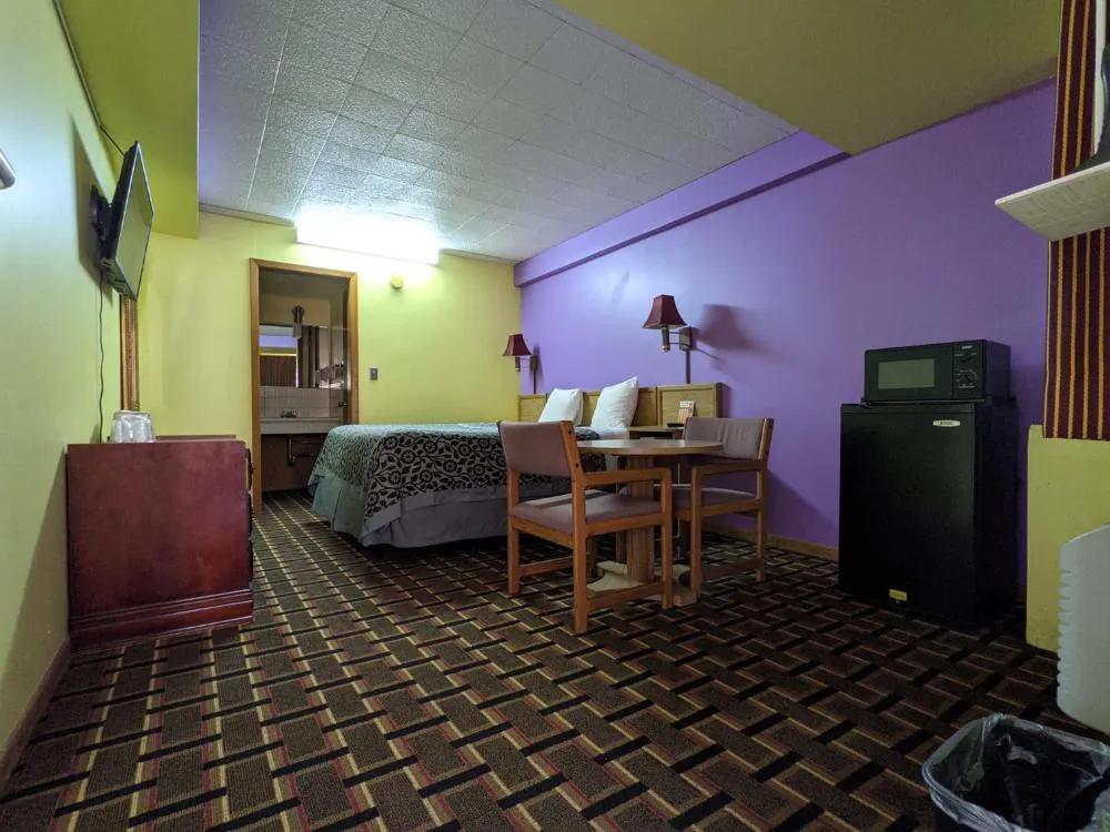 Great Plains Budget Inn hotel hero