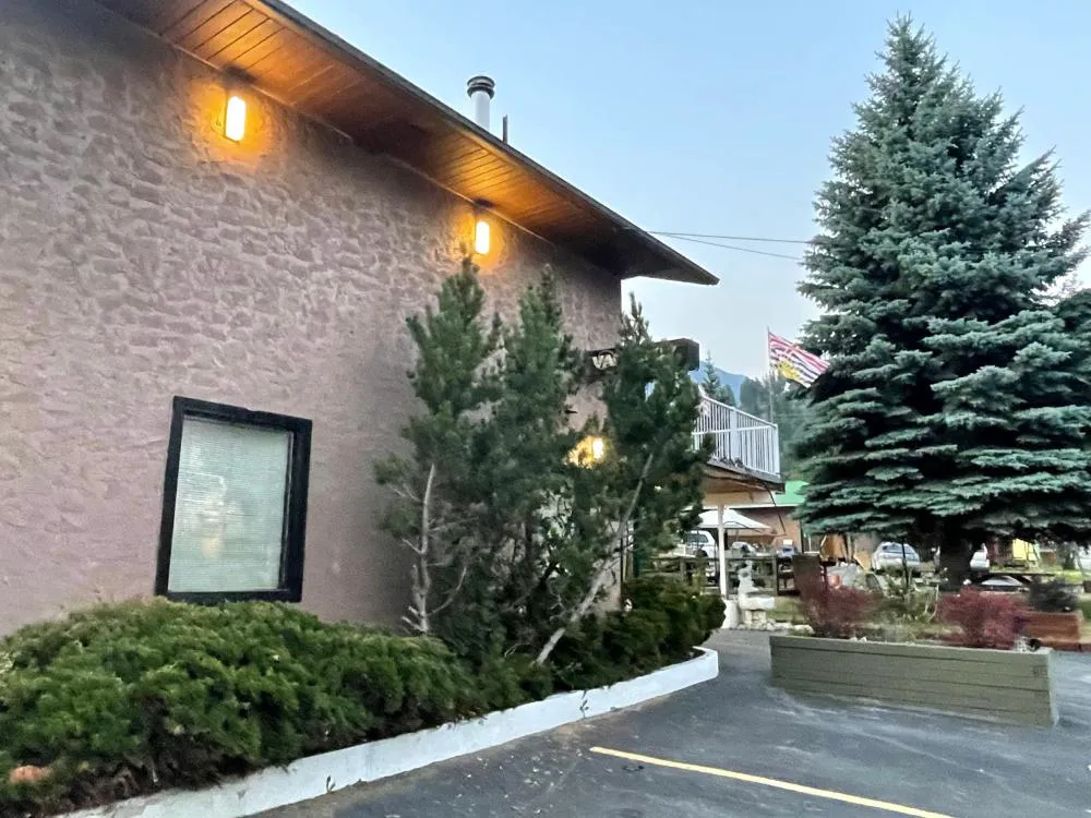 Destination Inn hotel hero