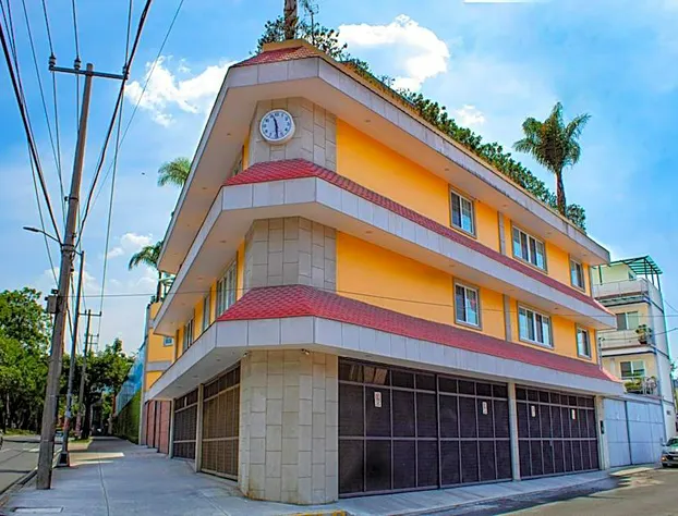 La Casa del Reloj - Zona de Hospitales hotel detail image 1