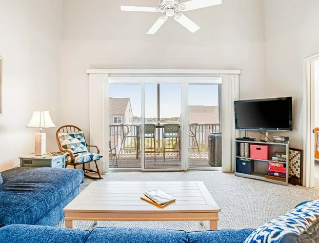 Bethany Bay --- 605 Crowley hotel detail image 3