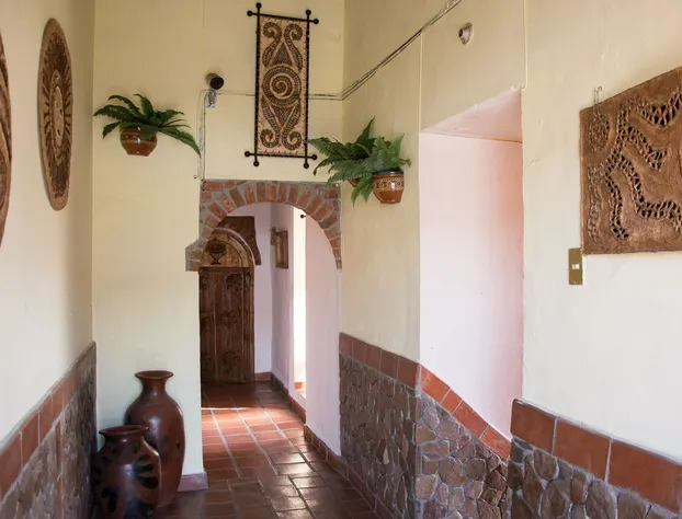 Las Cuatro Puertas hotel detail image 4