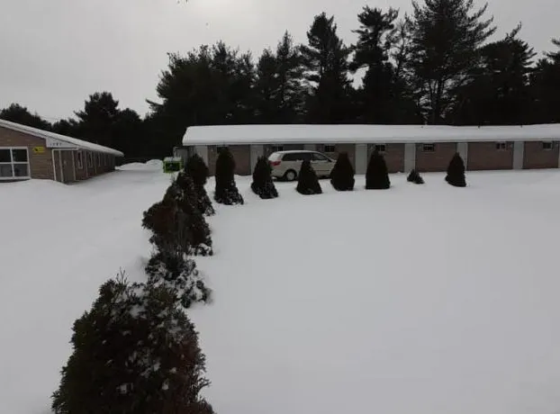 Super Nights Inn hotel detail image 1