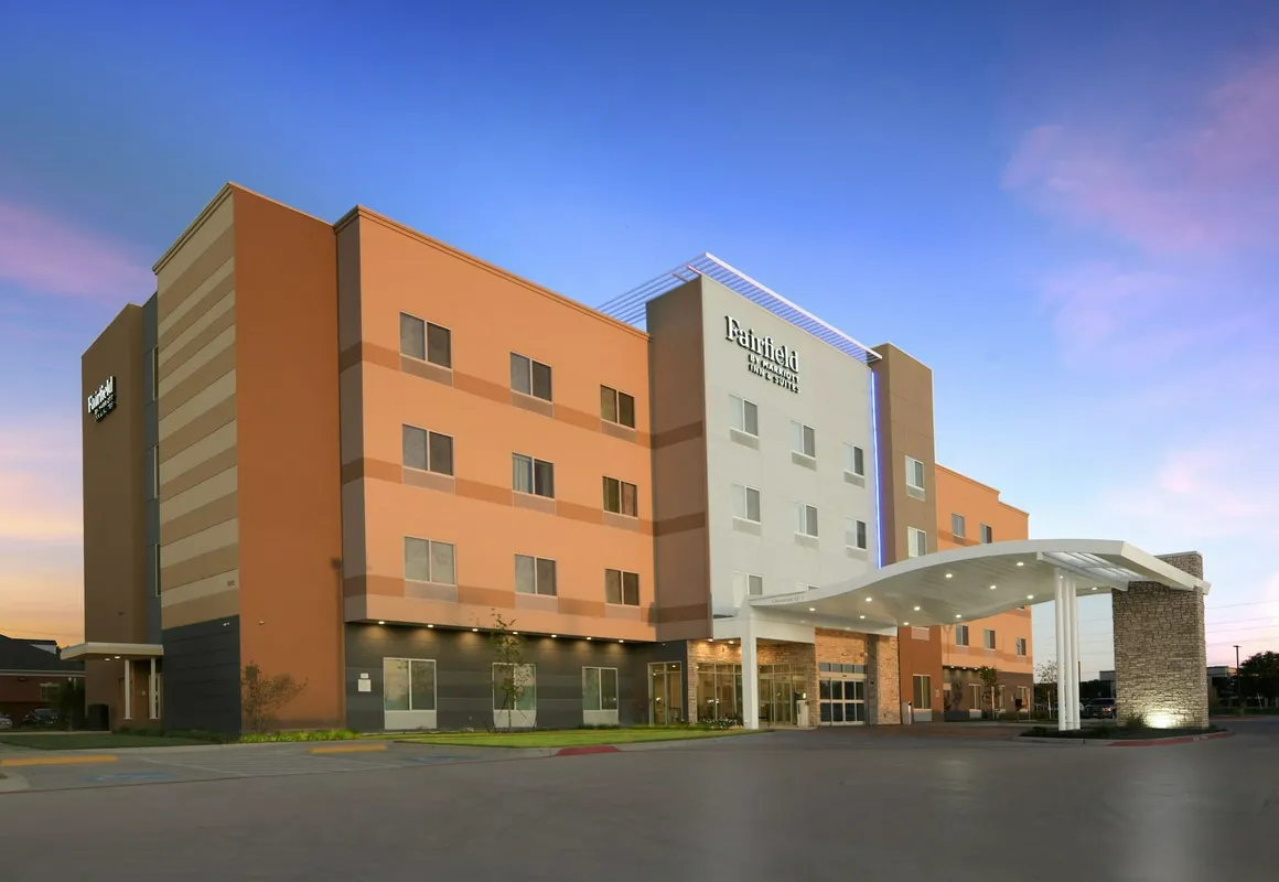 Fairfield Inn and Suites Dallas East hotel hero