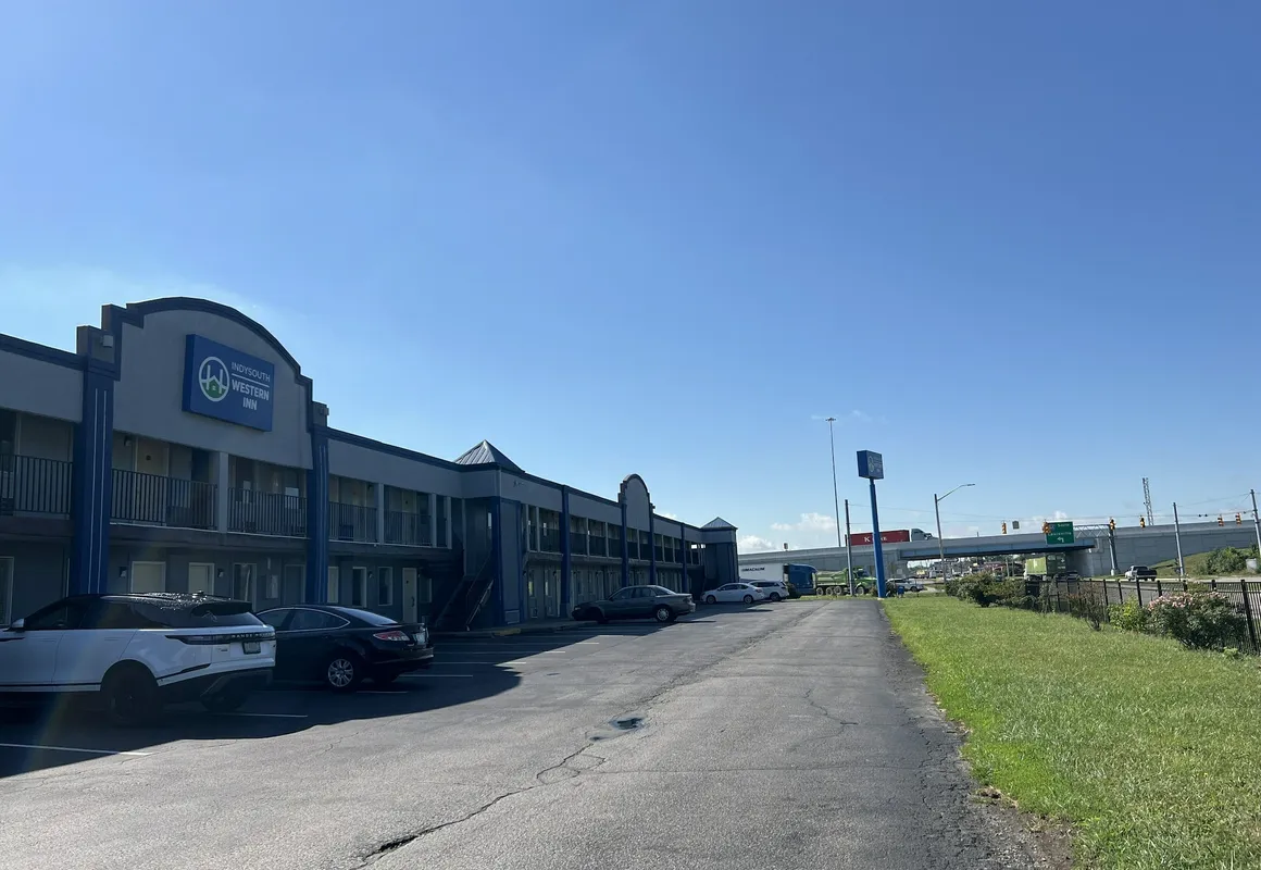 Indysouth western inn hotel hero