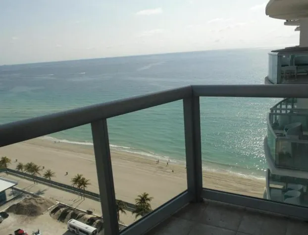 Sunny Isles Ocean View 1 Bedroom At Marenas Resort 20Th hotel detail image 3