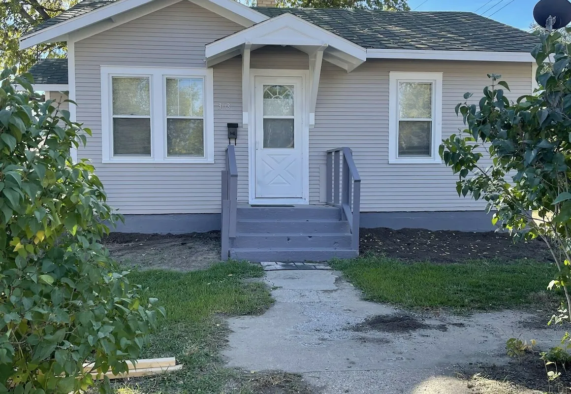 East Side Motel & Cabins hotel hero