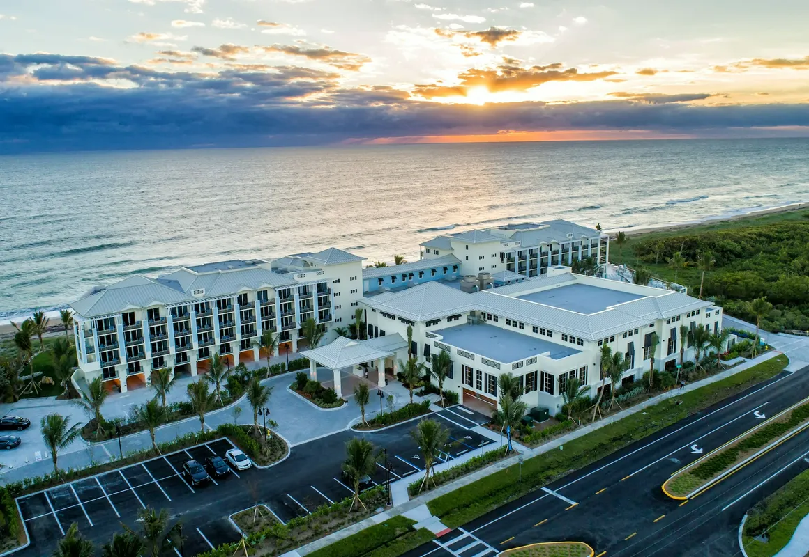 Hutchinson Shores Resort & Spa hotel hero