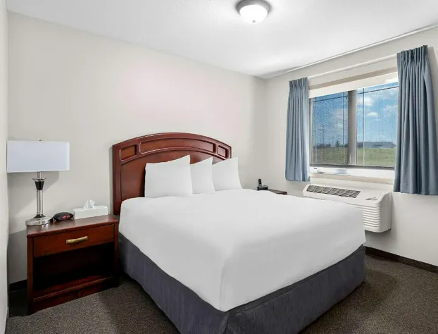 SureStay Plus Hotel by Best Western Hardisty hotel detail image 2