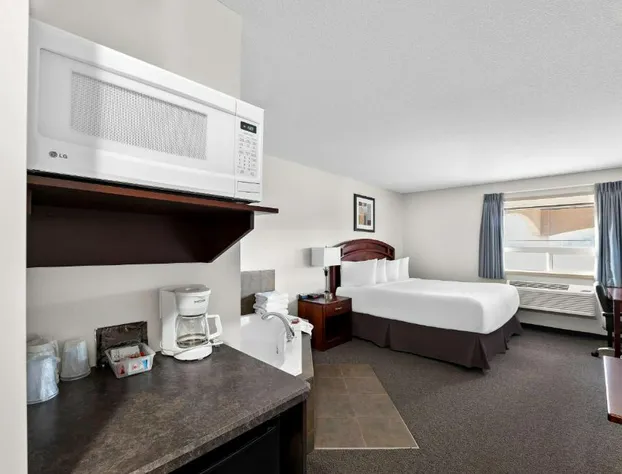 SureStay Plus Hotel by Best Western Hardisty hotel detail image 4