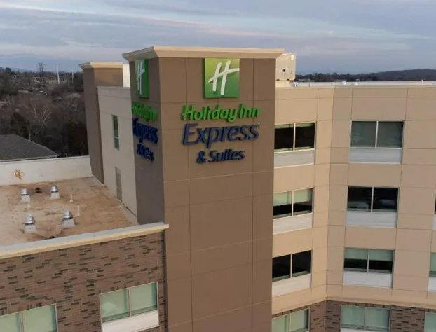 Holiday Inn Express & Suites Charlottesville by IHG hotel detail image 1