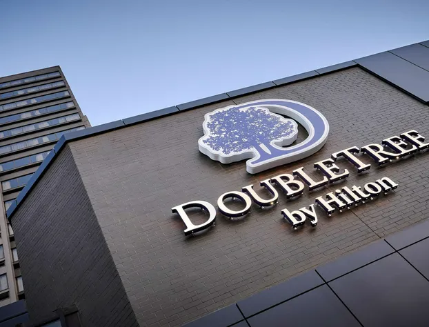 DoubleTree by Hilton Windsor Hotel & Suites hotel detail image 1