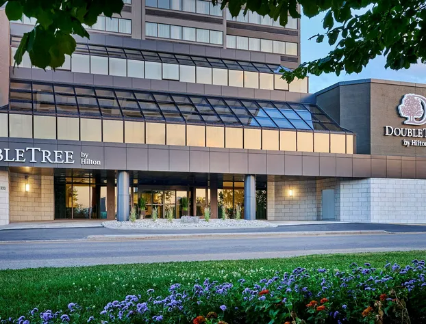 DoubleTree by Hilton Windsor Hotel & Suites hotel detail image 2