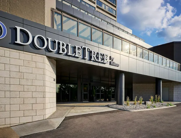 DoubleTree by Hilton Windsor Hotel & Suites hotel detail image 2