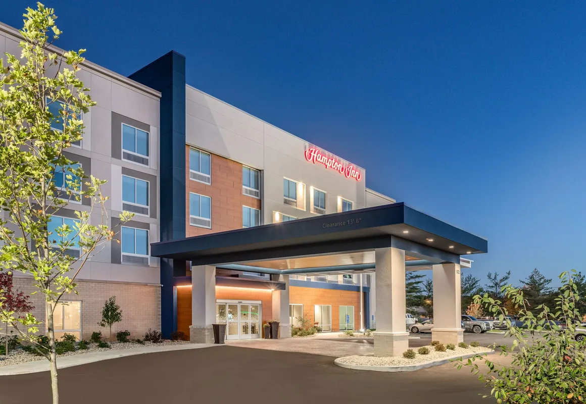 Hampton Inn by Hilton Bedford hotel hero