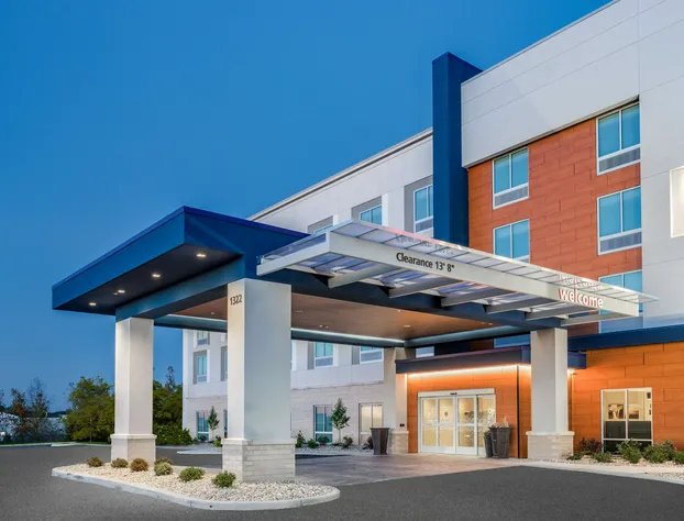 Hampton Inn by Hilton Bedford hotel detail image 1