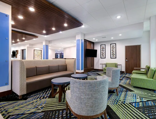 Holiday Inn Express & Suites Detroit Dearborn by IHG hotel detail image 4