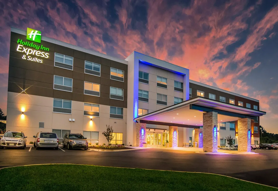 Holiday Inn Express and Suites Asheboro by IHG hotel hero