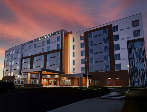 Courtyard by Marriott Indianapolis Fishers hotel detail image 1