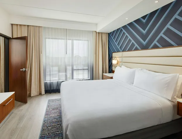 Embassy Suites by Hilton Atlanta Airport North hotel detail image 4