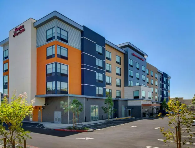 Hampton Inn & Suites Ontario Rancho Cucamonga hotel detail image 2