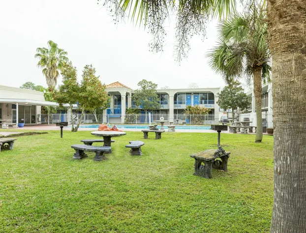 OYO Hotel Baton Rouge - Mead Rd Louisiana hotel detail image 1