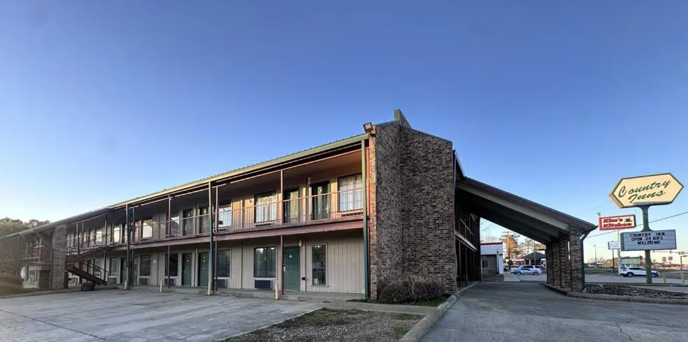 Country Inn hotel hero