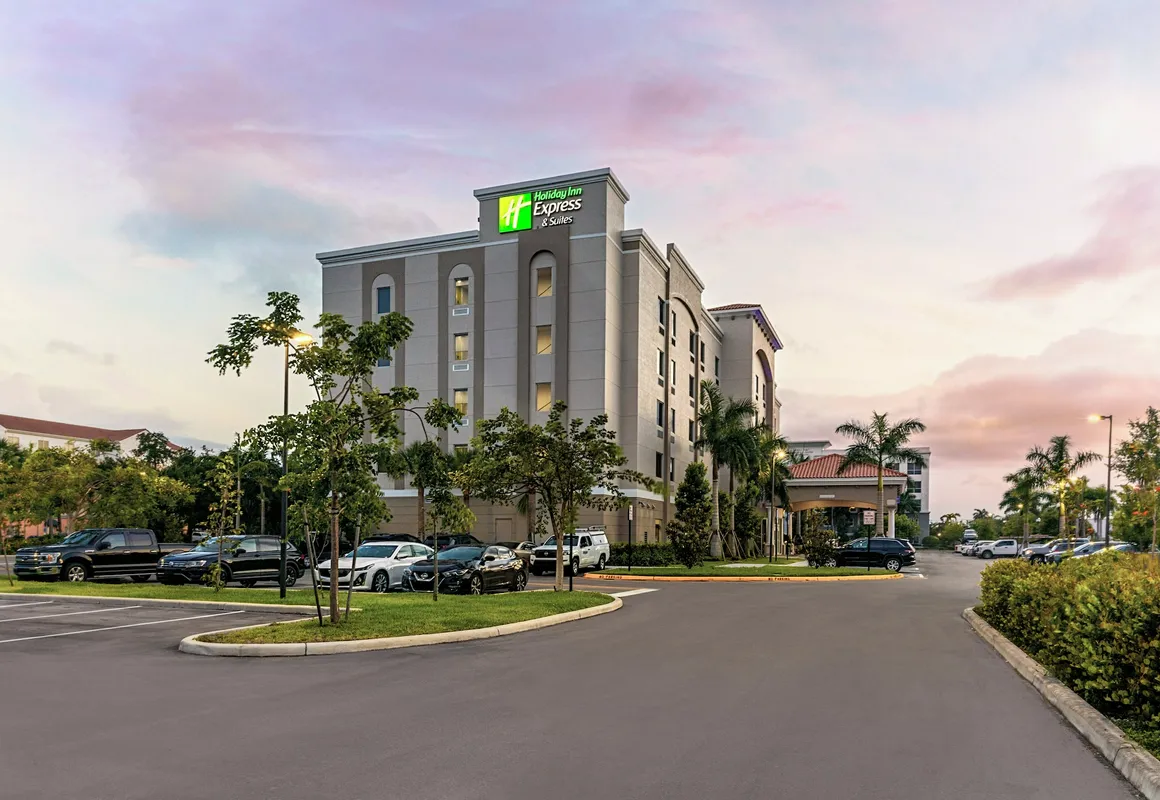 Holiday Inn Express and Suites Miramar by IHG hotel hero