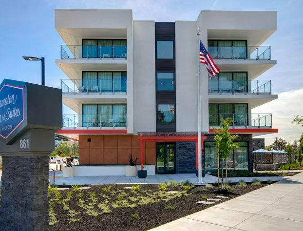 Hampton Inn & Suites Sunnyvale Silicon Valley hotel detail image 4