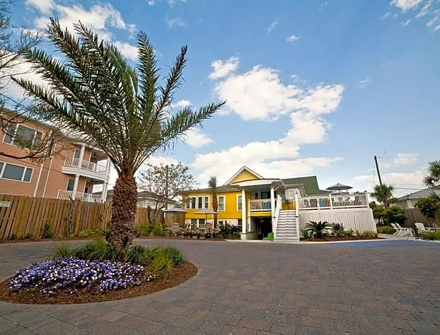 The Georgianne Inn & Suites hotel detail image 1