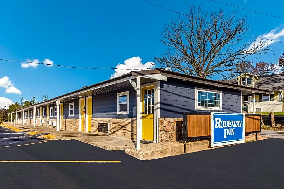 Rodeway Inn hotel hero