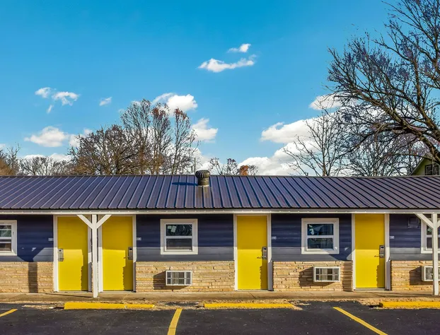 Rodeway Inn Berryville hotel detail image 4