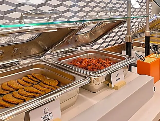 Holiday Inn Express & Suites - Madison West - Middleton, An Ihg Hotel hotel detail image 4