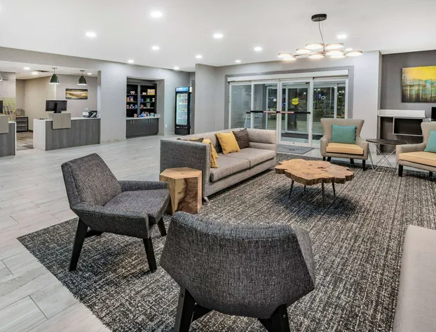 La Quinta Inn & Suites By Wyndham Ardmore hotel detail image 2