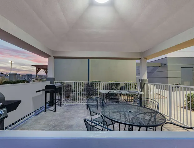 La Quinta Inn & Suites By Wyndham Ardmore hotel detail image 4