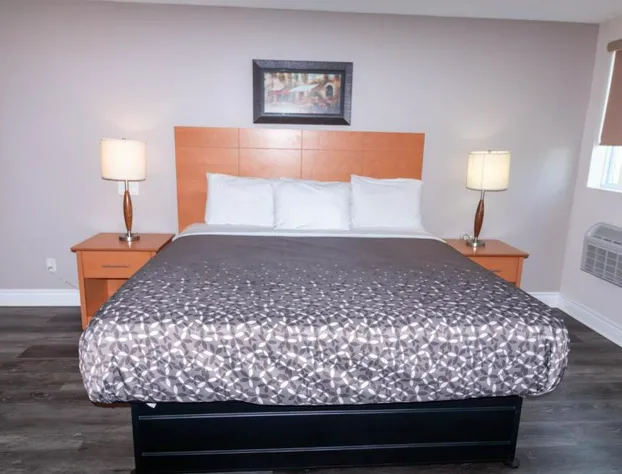 Borden Inn And Suites hotel detail image 3