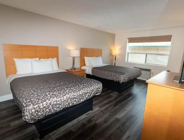 Borden Inn And Suites hotel detail image 4