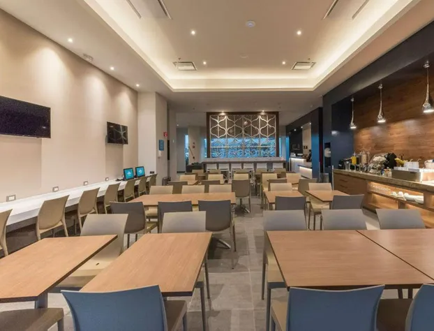 Microtel Inn & Suites by Wyndham Guadalajara Sur hotel detail image 3