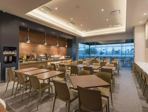 Microtel Inn & Suites by Wyndham Guadalajara Sur hotel detail image 4