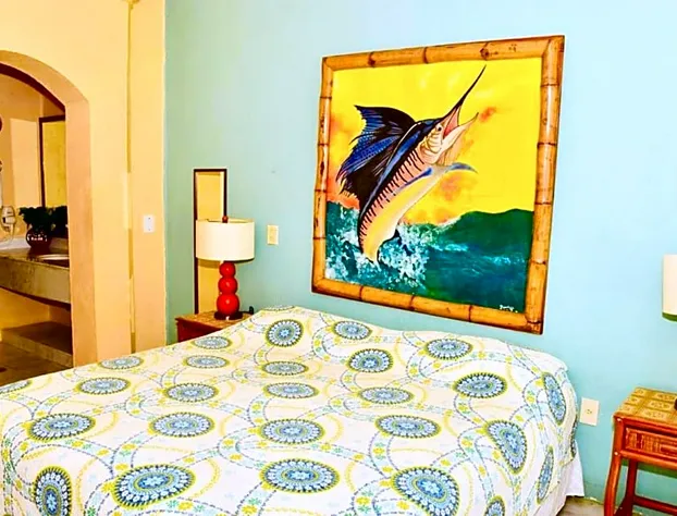 HAB PTa B ÁREA DE VILLAS DENTRO DEL HOTEL Junto al Krystal EN IXTAPA WIFI 2A 1M Con playa hotel detail image 4