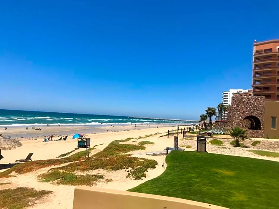 Bella Sirena Resort hotel hero